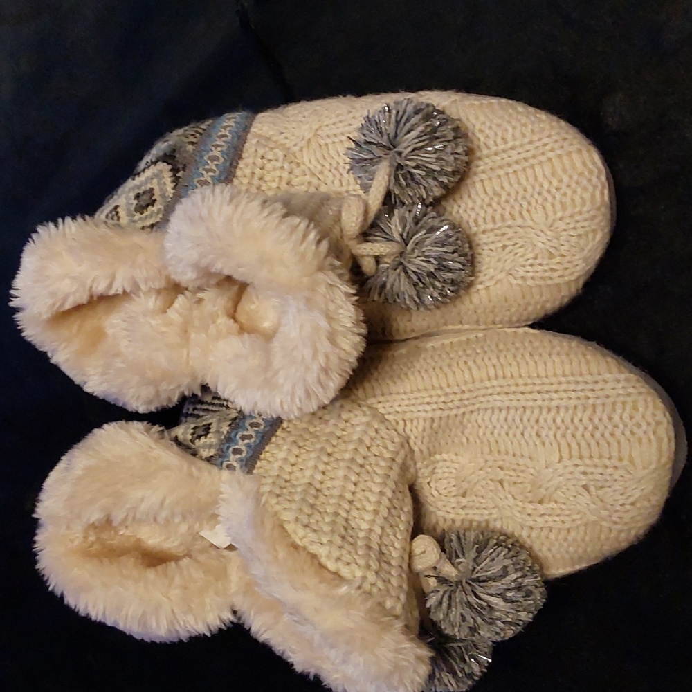 Very comfy looking Slippers!